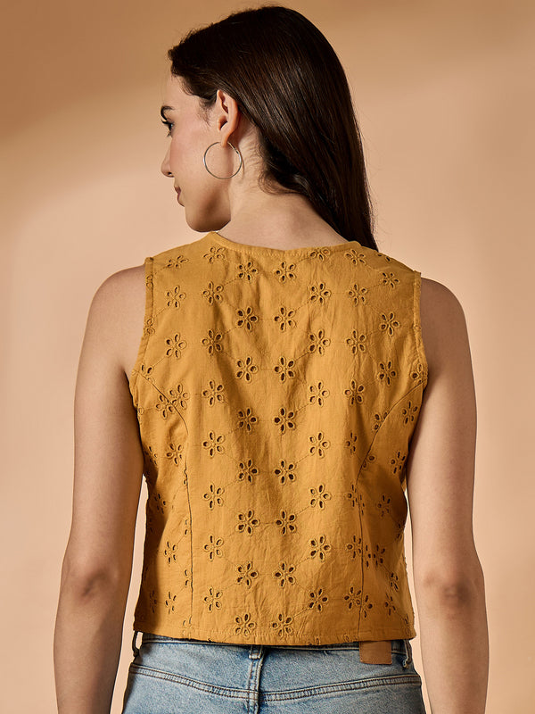 Schiffli solid vest