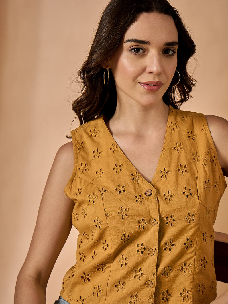 Schiffli solid vest