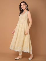 Enthic Cream & Gold Embellished Anarkali Kurta